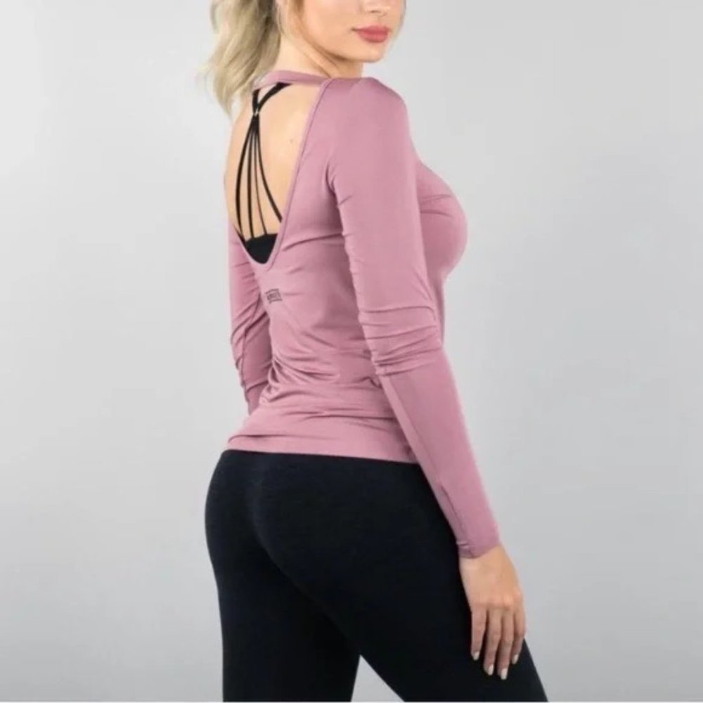 Long sleeve open back Alphalete Shirt